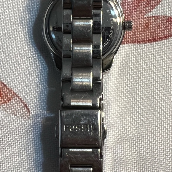 Elegant Fossil watch - Picture 3 of 4